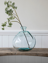 Load image into Gallery viewer, GT Wells Bubble Vase
